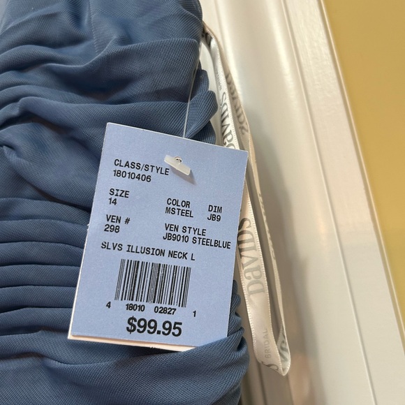 David's Bridal junior bridesmaid dress. - Picture 4 of 10